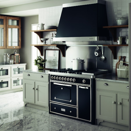 Come aggiungere un tocco classico a una cucina moderna