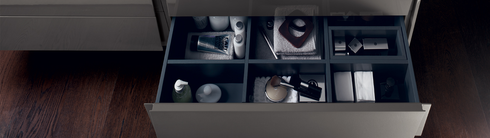 Mobili bagno con divisori interni