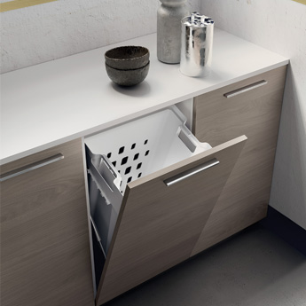 Portabiancheria con base ribalta_Laundry Space_Scavolini